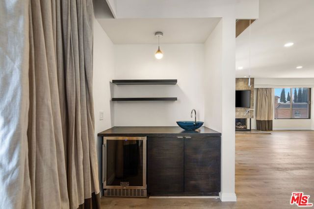 4460 Wilshire Boulevard 406, Los Angeles, CA 90010