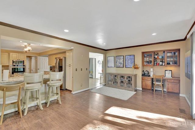 8303 Weller Road, Montgomery, OH 45242