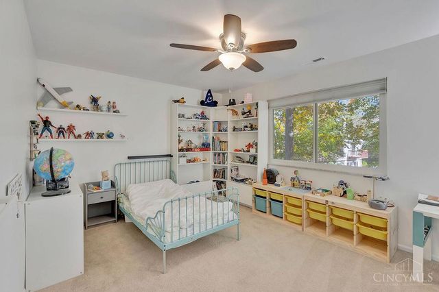 8303 Weller Road, Montgomery, OH 45242