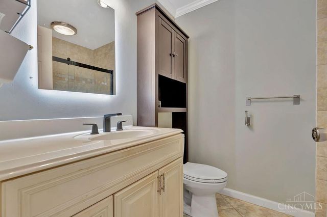 8303 Weller Road, Montgomery, OH 45242