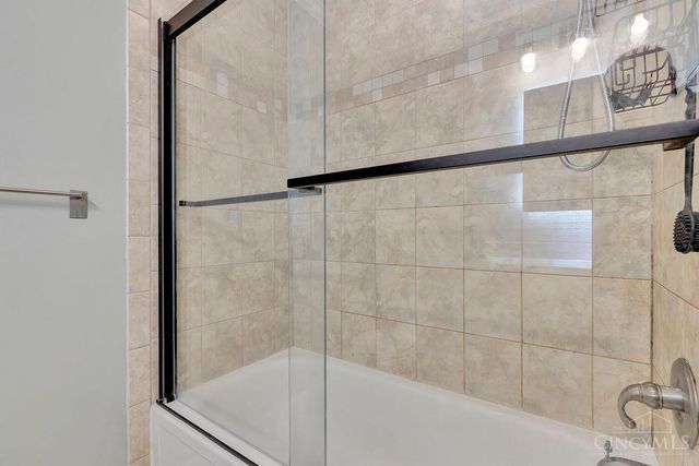 8303 Weller Road, Montgomery, OH 45242