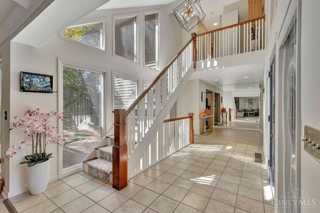 8303 Weller Road, Montgomery, OH 45242