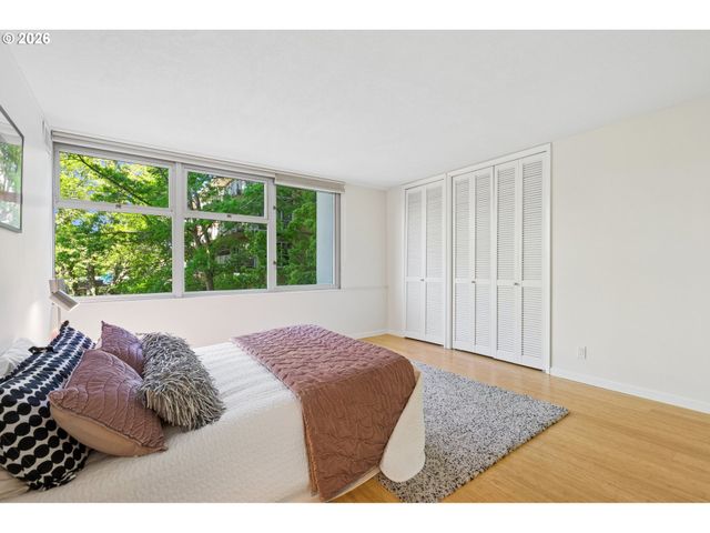 1220 Ne 17TH Ave 2F, Portland, OR 97232