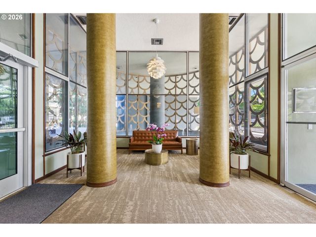 1220 Ne 17TH Ave 2F, Portland, OR 97232