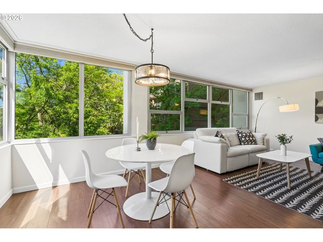 1220 Ne 17TH Ave 2F, Portland, OR 97232