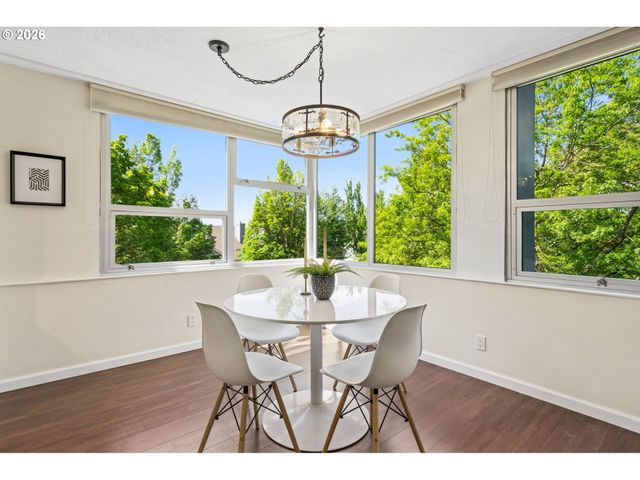 1220 Ne 17TH Ave 2F, Portland, OR 97232