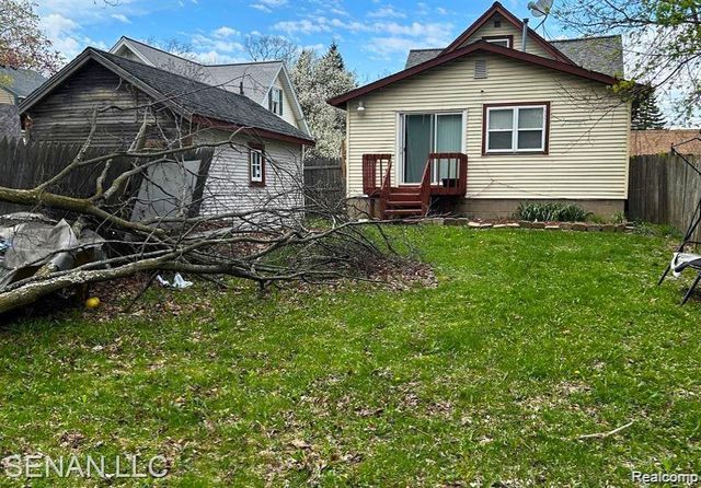 1520 E Oakland Avenue, Lansing, MI 48906