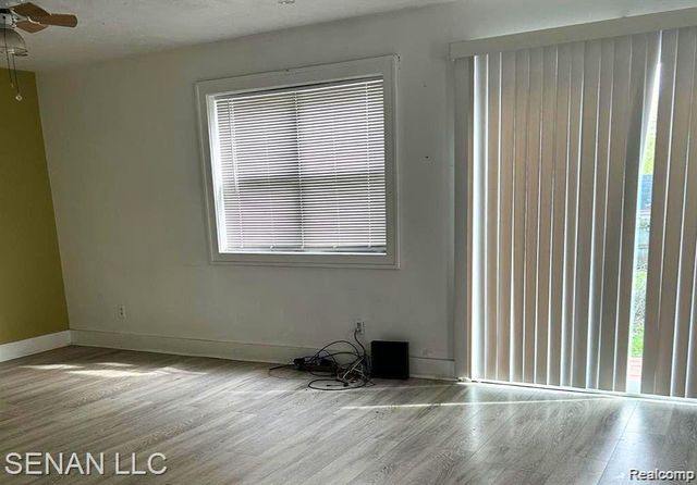 1520 E Oakland Avenue, Lansing, MI 48906