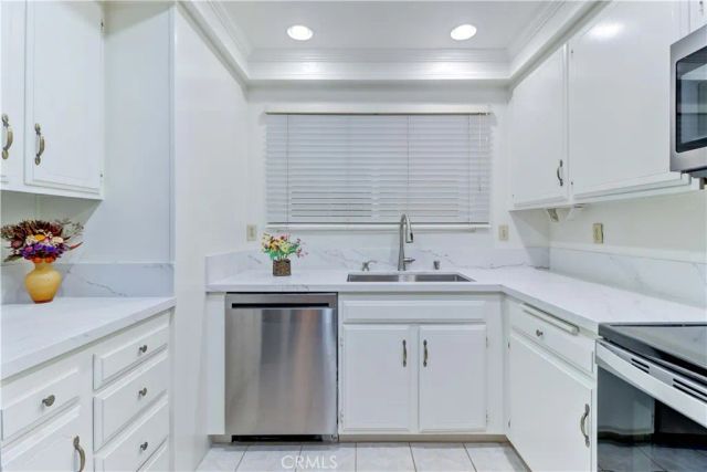 5330 Bahia Blanca N, Laguna Woods, CA 92637