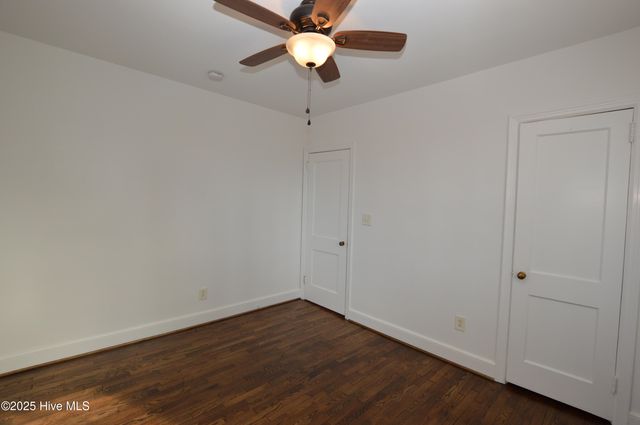 500 Sherwood Road, Jacksonville, NC 28540