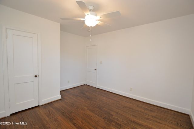 500 Sherwood Road, Jacksonville, NC 28540