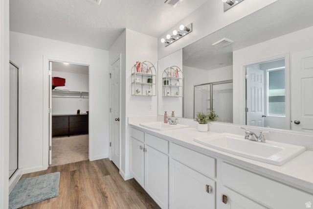 1046 E BLAZING SUN DR, Eagle Mountain, UT 84005