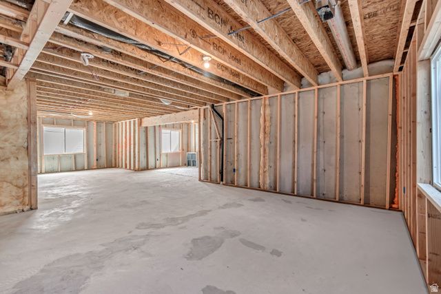 1046 E BLAZING SUN DR, Eagle Mountain, UT 84005
