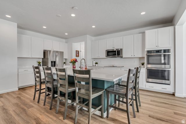 1046 E BLAZING SUN DR, Eagle Mountain, UT 84005