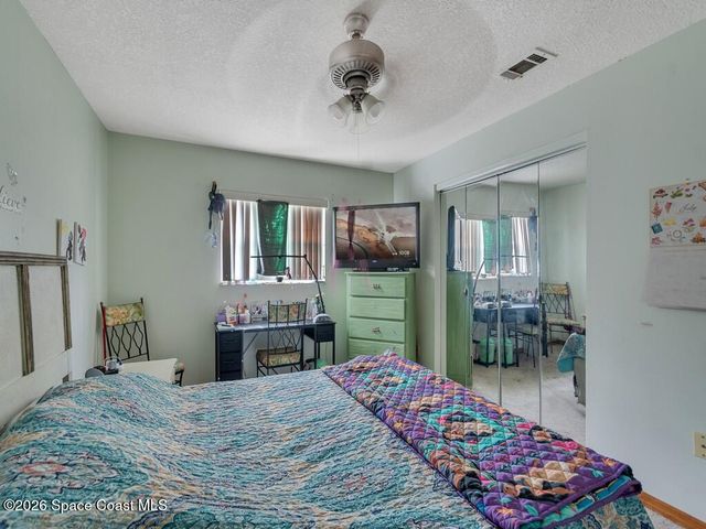689 Caballero Avenue SE, Palm Bay, FL 32909