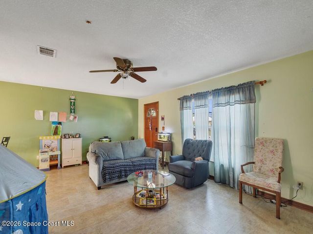 689 Caballero Avenue SE, Palm Bay, FL 32909