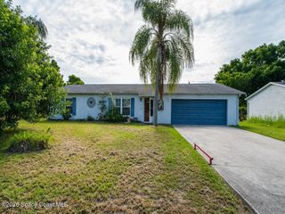 689 Caballero Avenue SE, Palm Bay, FL 32909