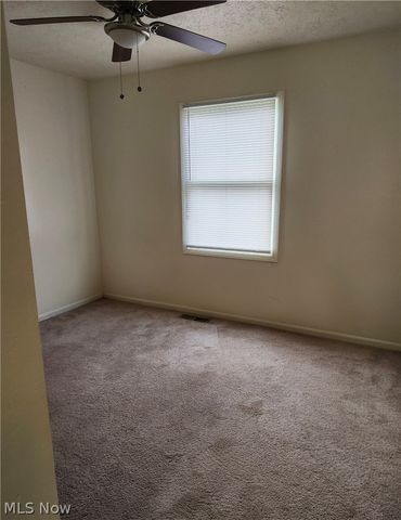 3002 Harmont Avenue NE, Canton, OH 44705