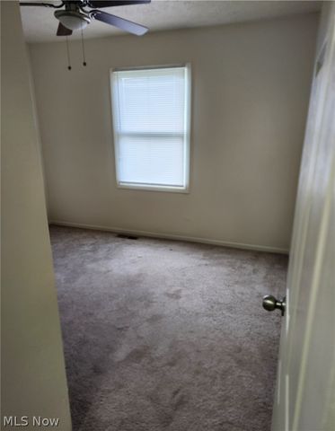 3002 Harmont Avenue NE, Canton, OH 44705