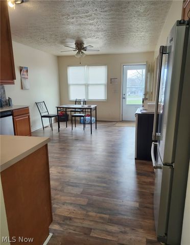 3002 Harmont Avenue NE, Canton, OH 44705