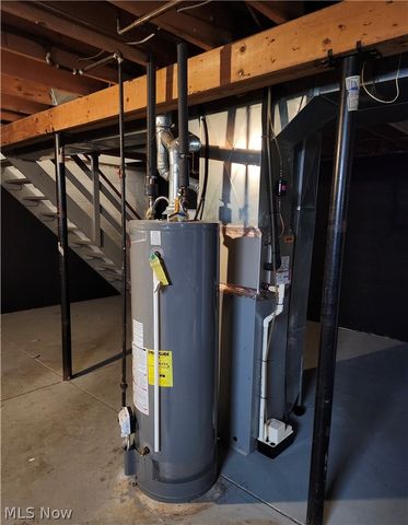 3002 Harmont Avenue NE, Canton, OH 44705