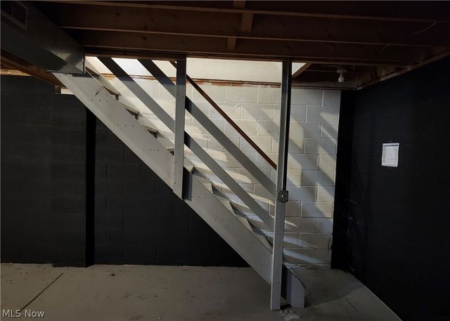 3002 Harmont Avenue NE, Canton, OH 44705