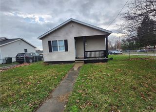 3002 Harmont Avenue NE, Canton, OH 44705