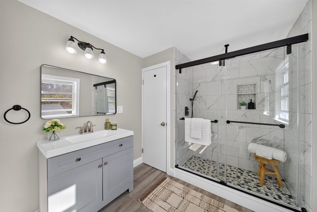 158 Southbridge Rd, Oxford, MA 01537