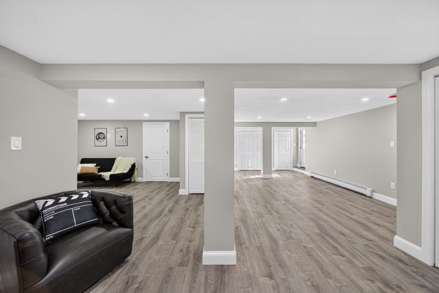 158 Southbridge Rd, Oxford, MA 01537
