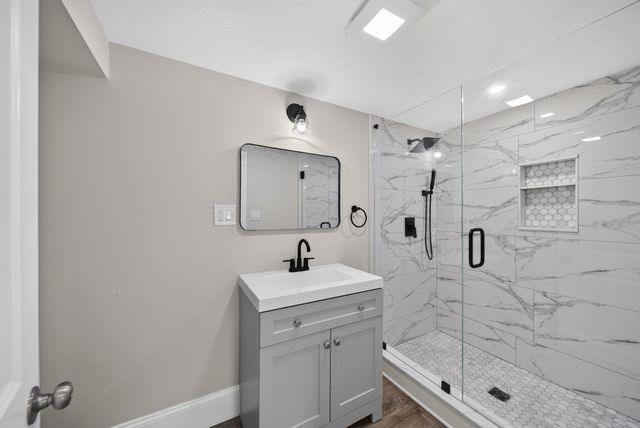 158 Southbridge Rd, Oxford, MA 01537