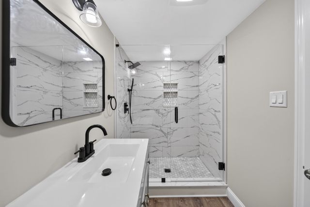 158 Southbridge Rd, Oxford, MA 01537