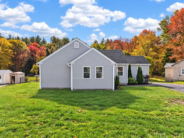 158 Southbridge Rd, Oxford, MA 01537