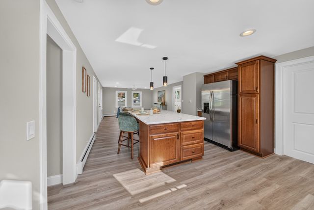 158 Southbridge Rd, Oxford, MA 01537