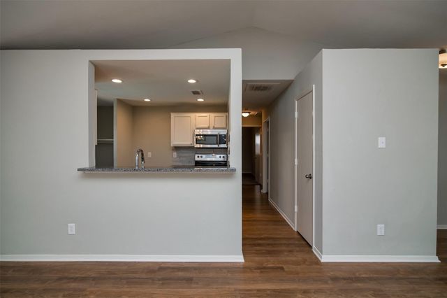 7405 Shadow Bend Drive, Fort Worth, TX 76137