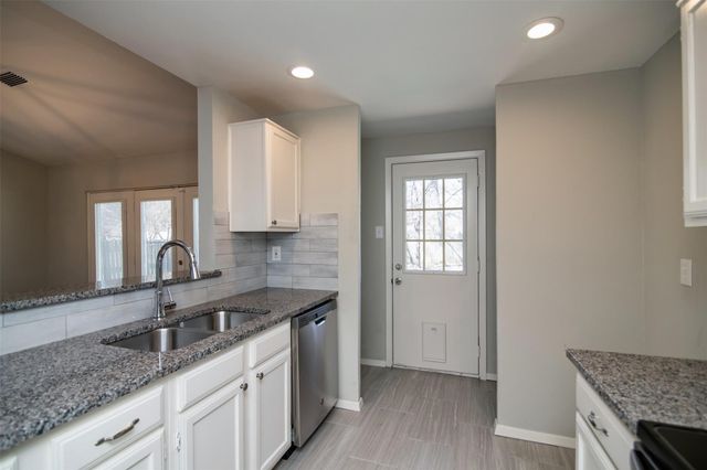 7405 Shadow Bend Drive, Fort Worth, TX 76137