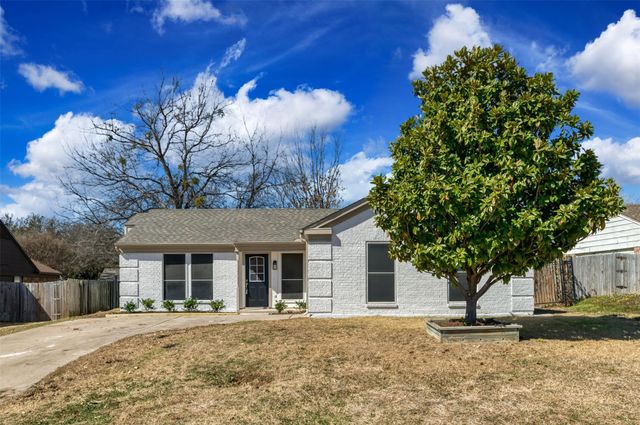 7405 Shadow Bend Drive, Fort Worth, TX 76137