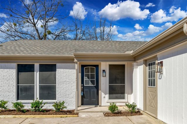 7405 Shadow Bend Drive, Fort Worth, TX 76137