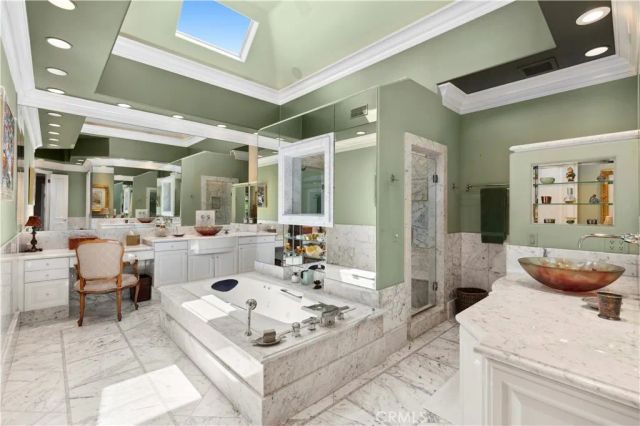 14 Rue Chantilly, Newport Beach, CA 92660