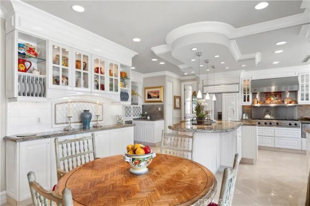 14 Rue Chantilly, Newport Beach, CA 92660