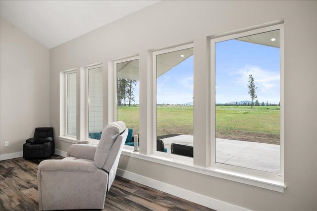 14506 W Pine Bluff Rd, Nine Mile Falls, WA 99026