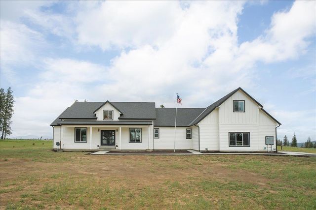 14506 W Pine Bluff Rd, Nine Mile Falls, WA 99026
