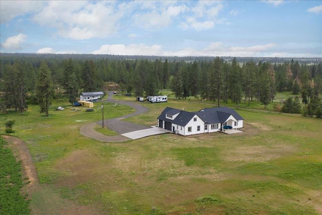 14506 W Pine Bluff Rd, Nine Mile Falls, WA 99026