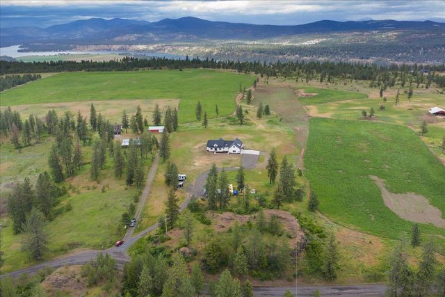 14506 W Pine Bluff Rd, Nine Mile Falls, WA 99026