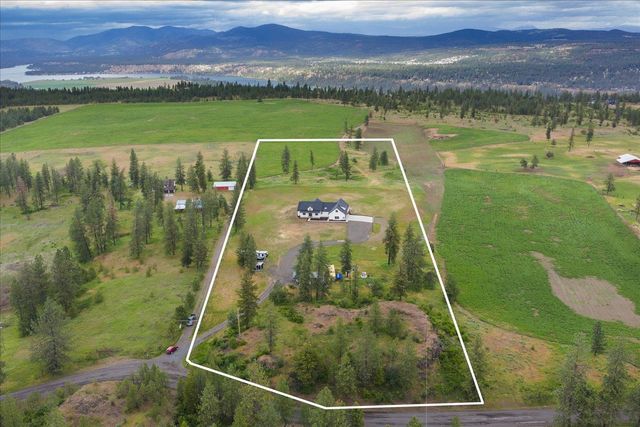 14506 W Pine Bluff Rd, Nine Mile Falls, WA 99026