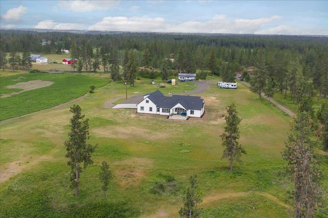 14506 W Pine Bluff Rd, Nine Mile Falls, WA 99026