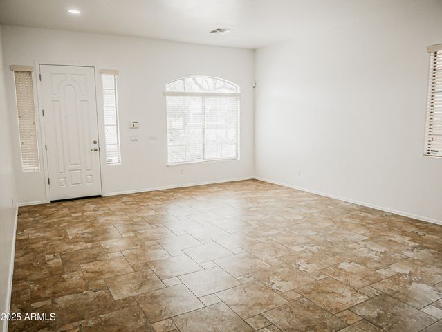 1024 W AYRSHIRE Trail, San Tan Valley, AZ 85143