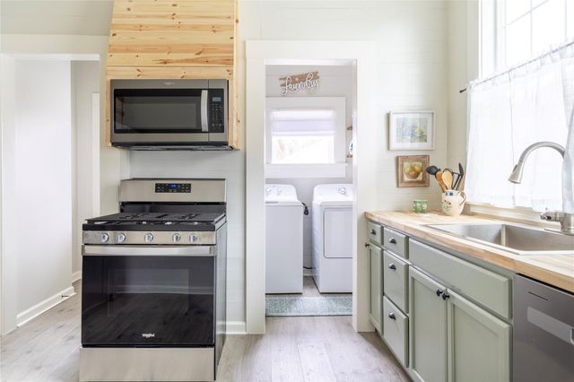 449 & 457 E Colorado Street, La Grange, TX 78945