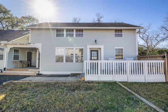 449 & 457 E Colorado Street, La Grange, TX 78945