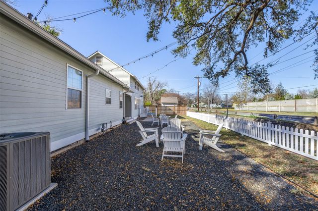 449 & 457 E Colorado Street, La Grange, TX 78945