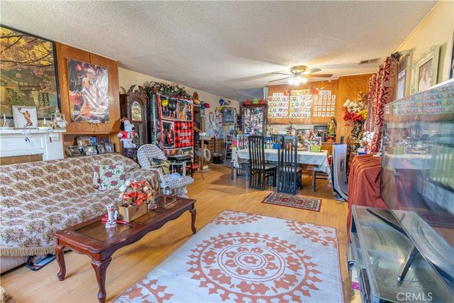 4452 Rosewood Avenue, Los Angeles, CA 90004